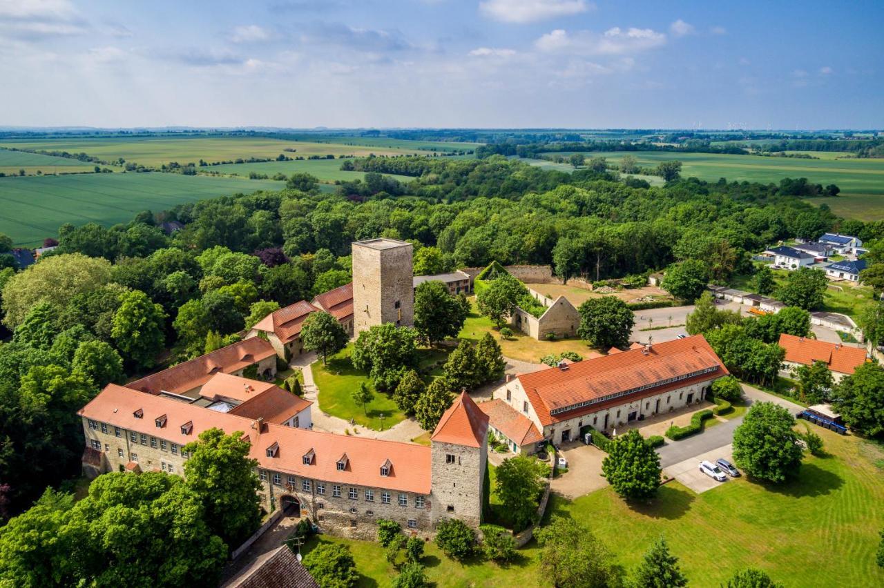 Hotel Burg Wanzleben Buitenkant foto