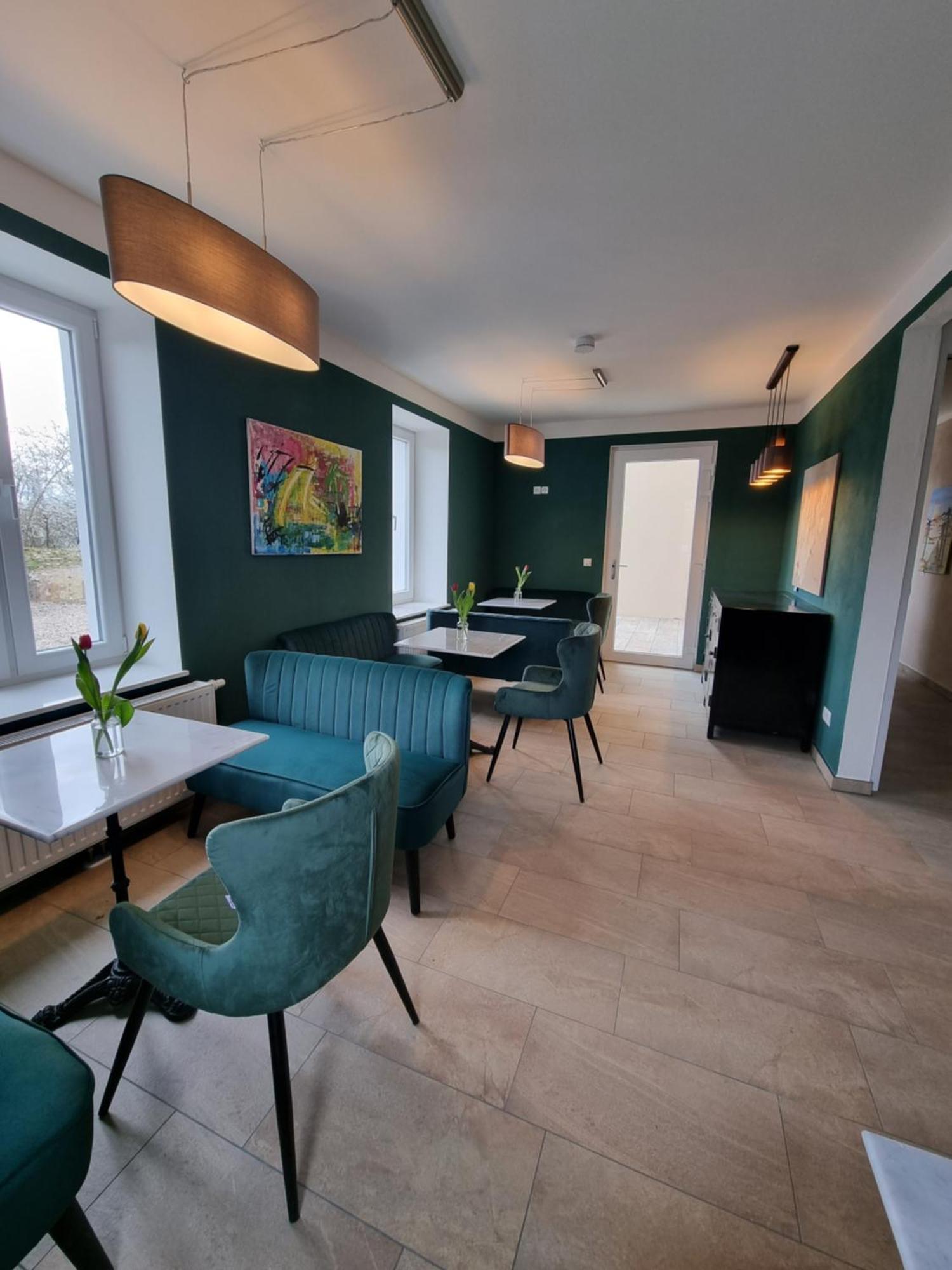 Hotel Burg Wanzleben Buitenkant foto