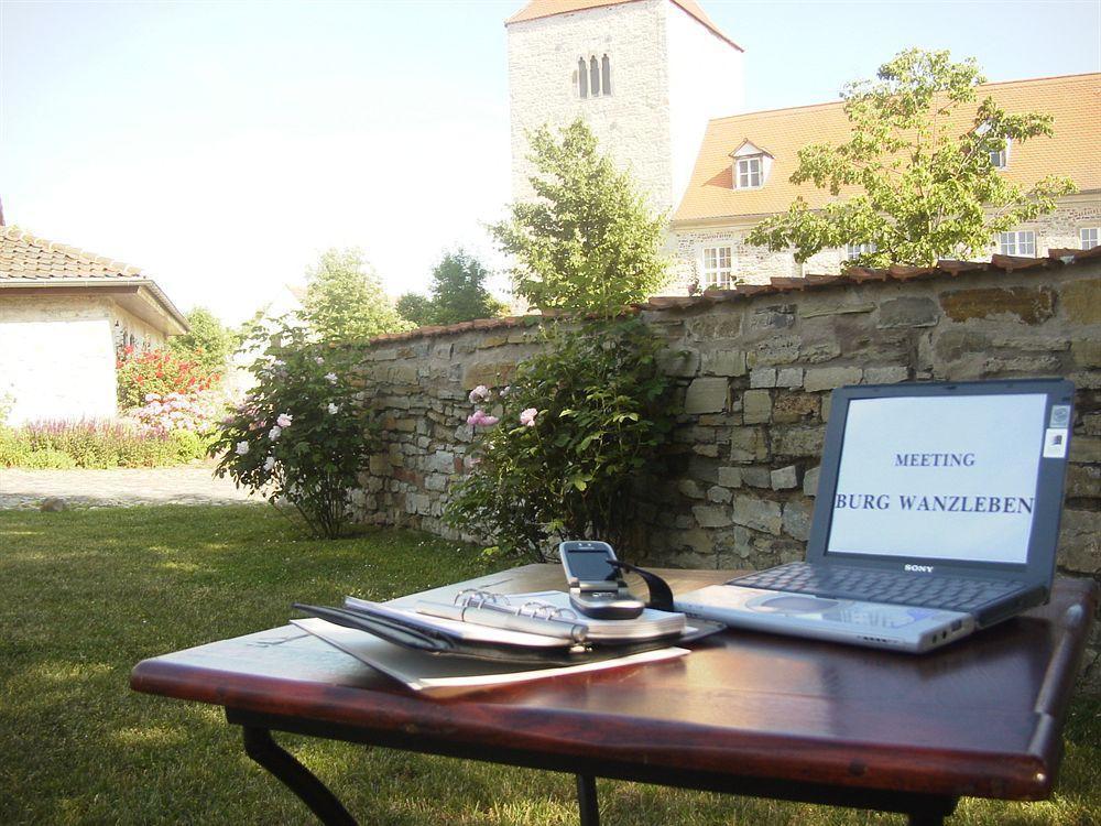 Hotel Burg Wanzleben Buitenkant foto