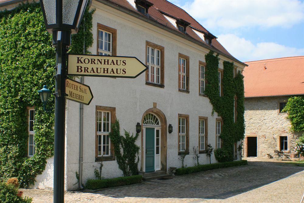 Hotel Burg Wanzleben Buitenkant foto