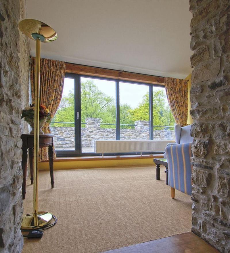 Hotel Burg Wanzleben Buitenkant foto